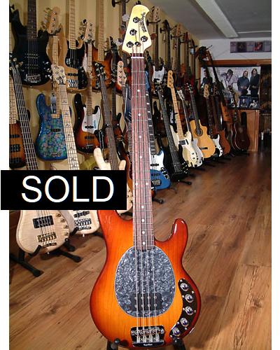 Ernie Ball Musicman Stingray 4 Piezo
